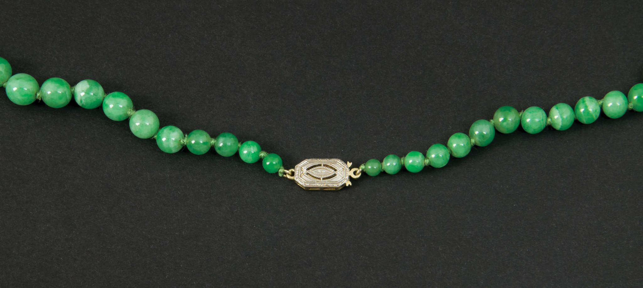 Lot 5: Jade Bracelet, Pendant, and Necklace – Willis Henry Auctions, Inc.