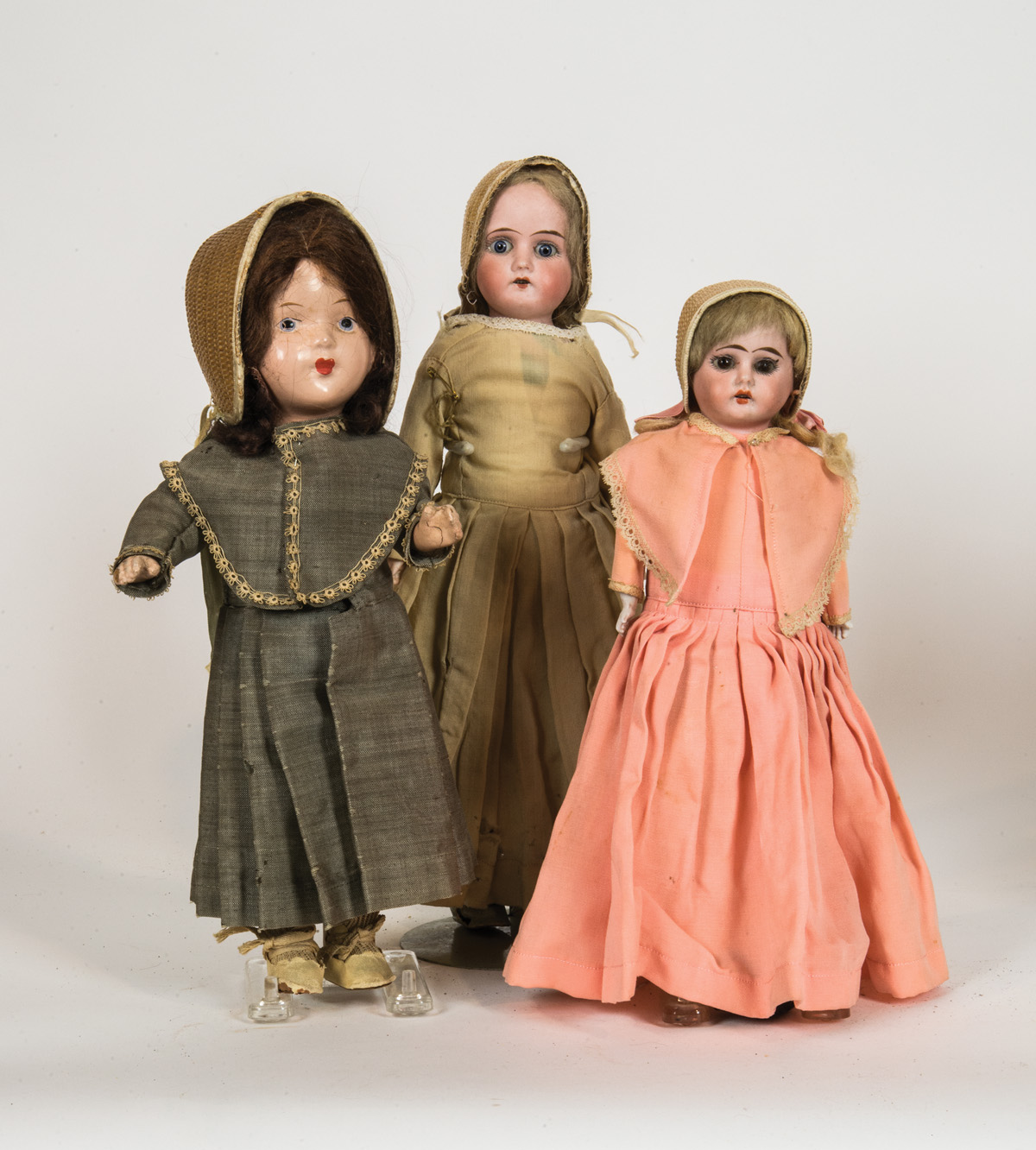Lot 109: Three Shaker Dressed Dolls – Willis Henry Auctions, Inc.