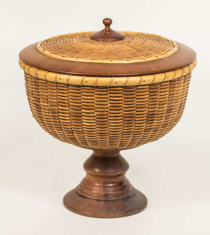 Lot 235 Nantucket Inspired Basket Willis Henry Auctions Inc   235 1 700x784 